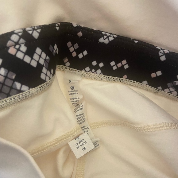 Lululemon Sunset Salutation Crop Angel Wing / Ziggy Snake Butter Pink Black - Picture 13 of 13